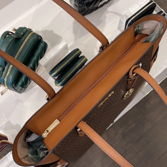 Michael Kors Gilly Travel Large Drawstring Tote - Picture 14 of 16